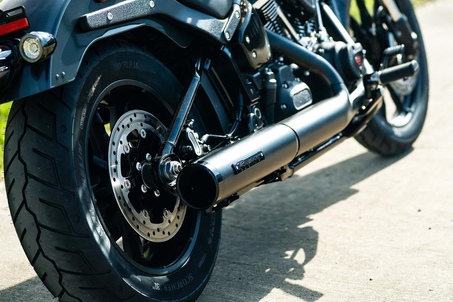 Rinehart HP40 2-into-1 Slip-on Harley Softail 2025-Later Black End Caps Badge